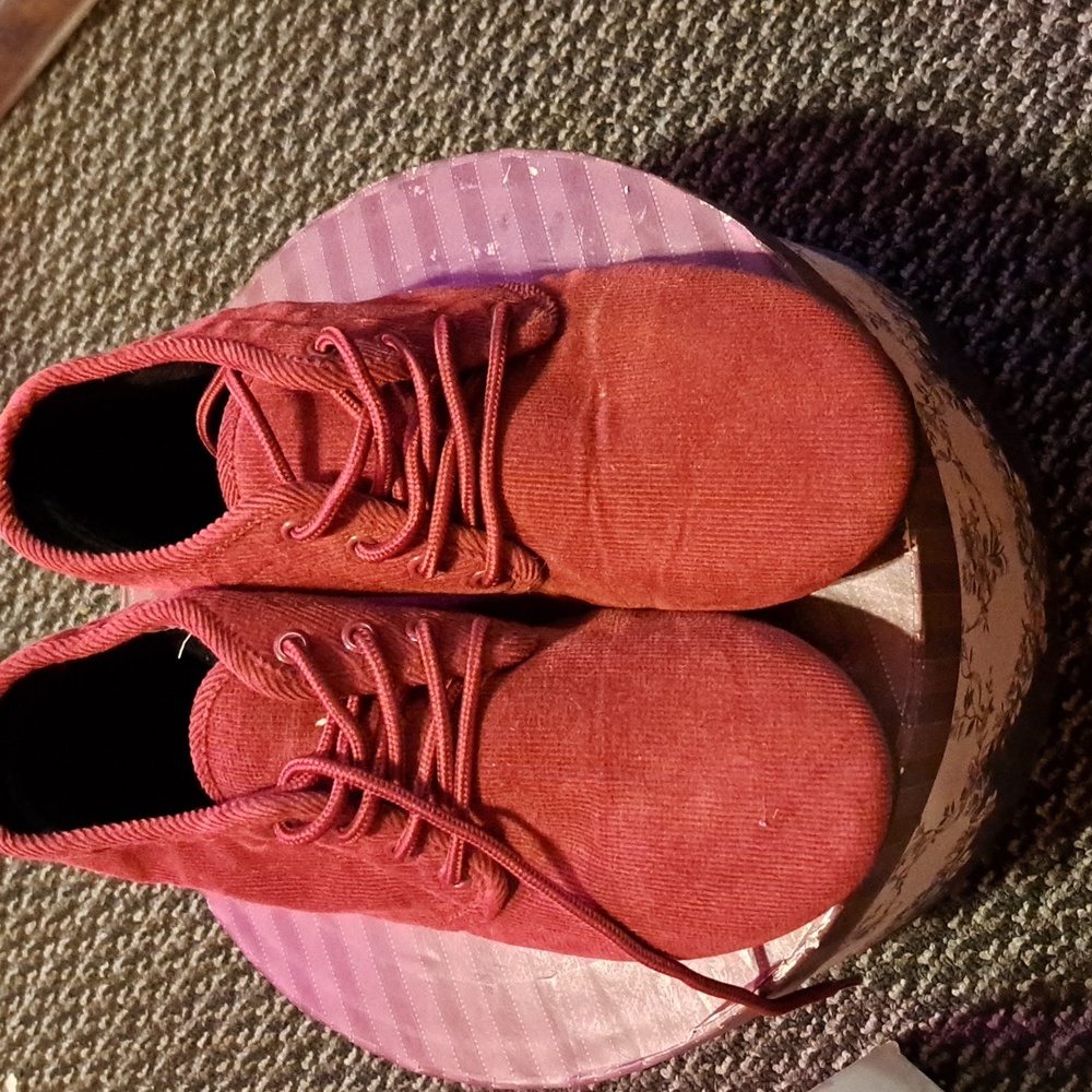 Size 7 m corduroy women's shoes